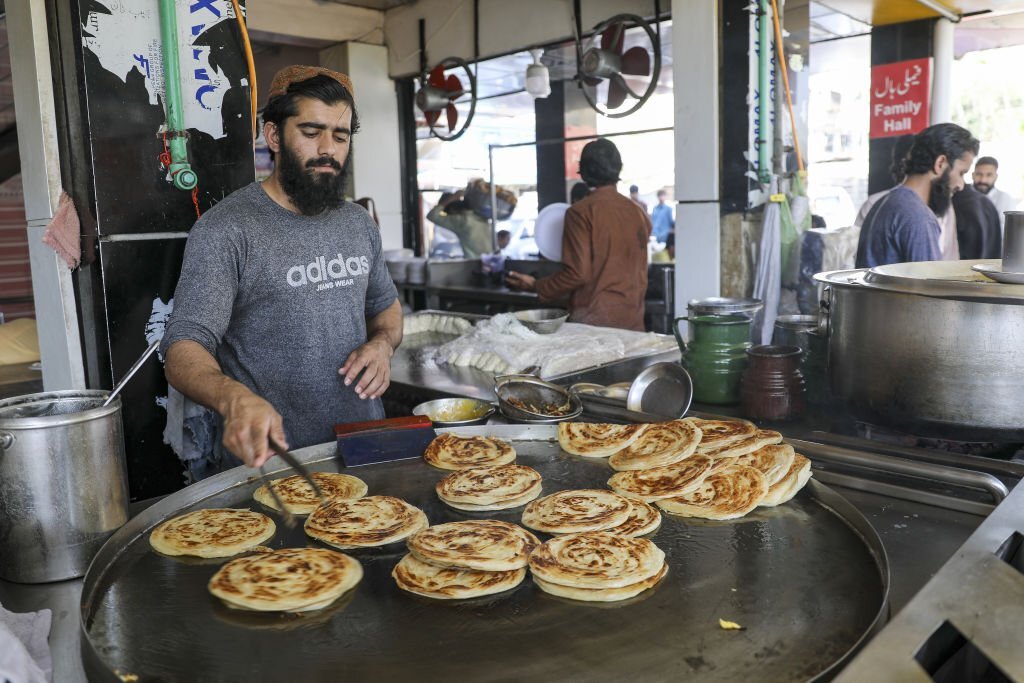 Peshawar residents suffer from severe gas outage