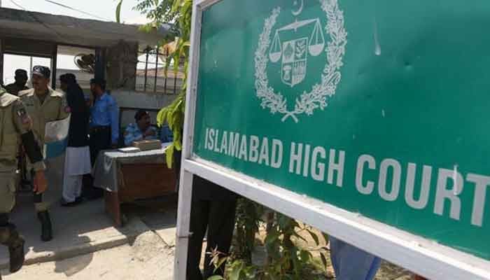 IHC terms Imran’s arrest legal; issues contempt notices to Interior Secy, IG Islamabad