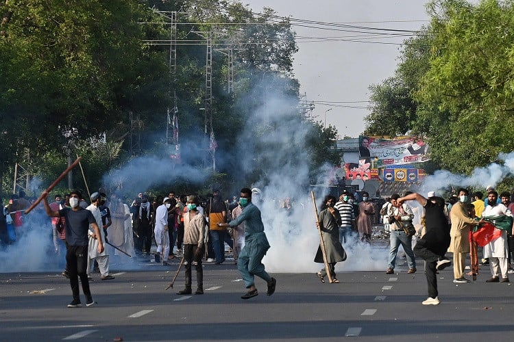 Punjab govt presents ‘terrorism’ evidence to ECP for 'banning' PTI