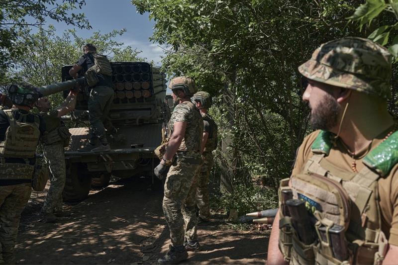 Russia-Ukraine: Saboteurs accused of nuclear plant attack