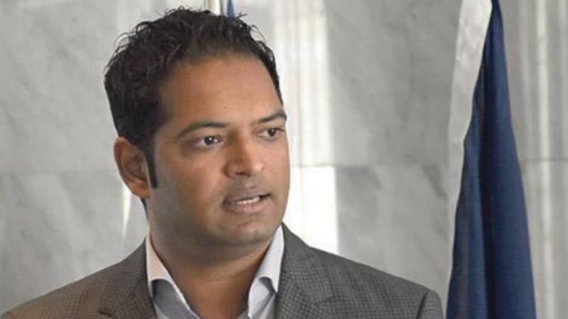 Indian-Canadian businessman Ram Tumuluri fails to raise funds for India buses deal