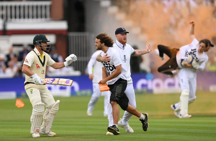 Climate activists disrupt second Ashes Test