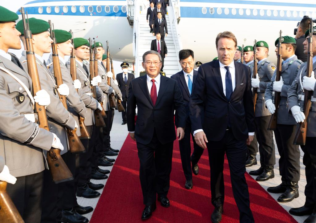 Chinese premier calls for new development in China-Germany ties