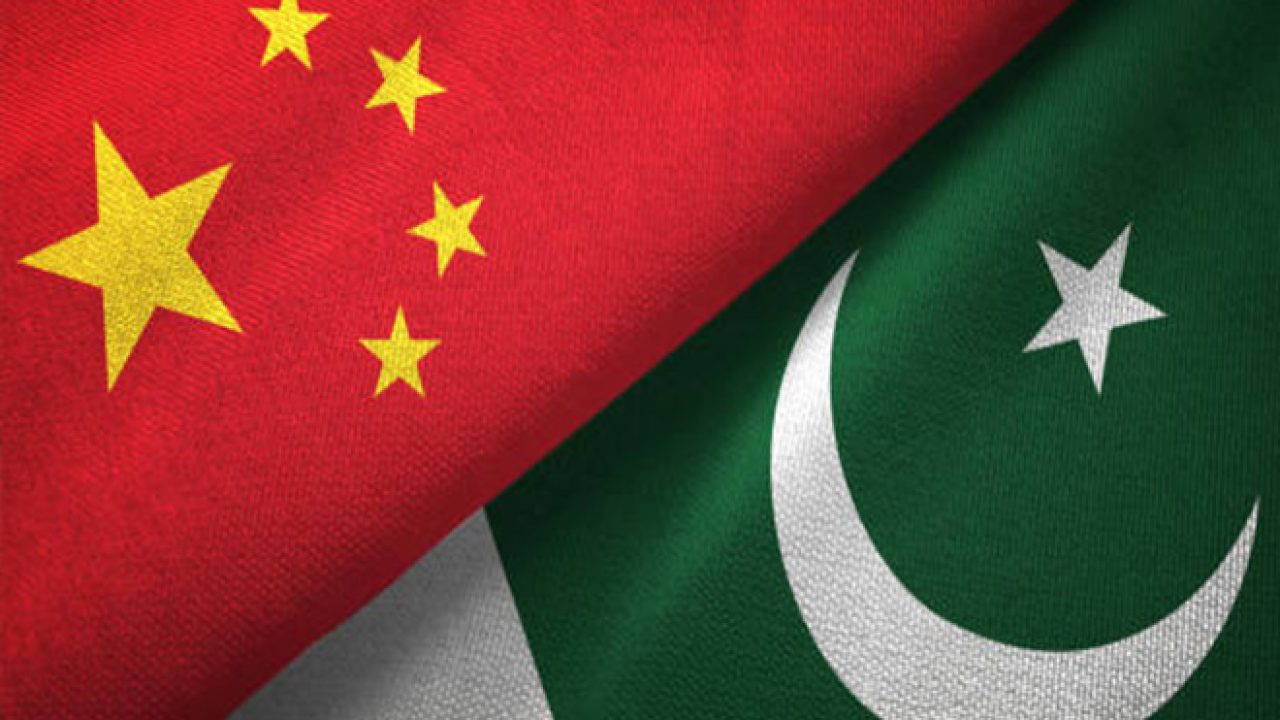 Pakistani students of dual diploma program take online exams from Chinese colleges
