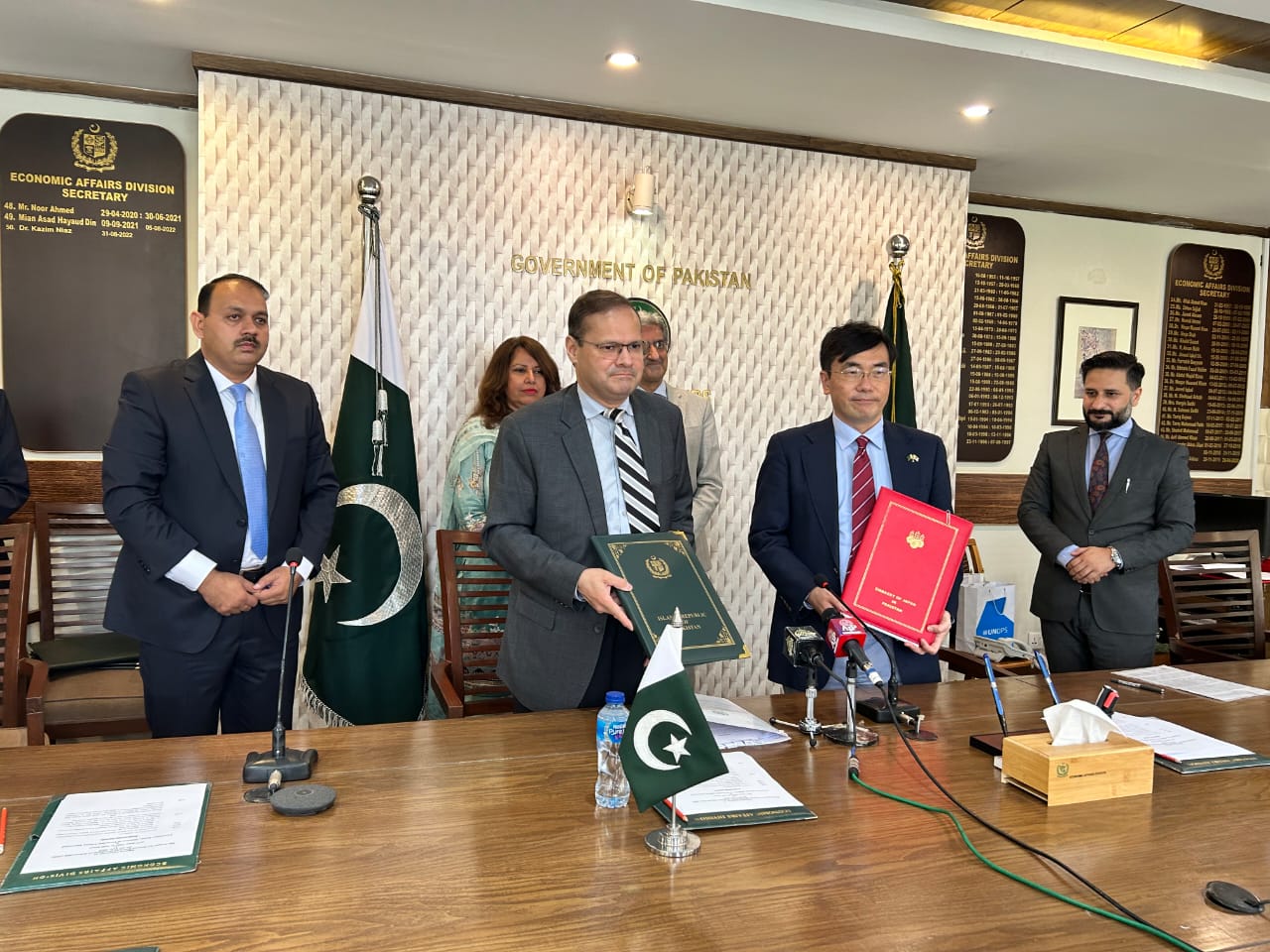 Japan provides aid for HR development scholarship to Pakistan
