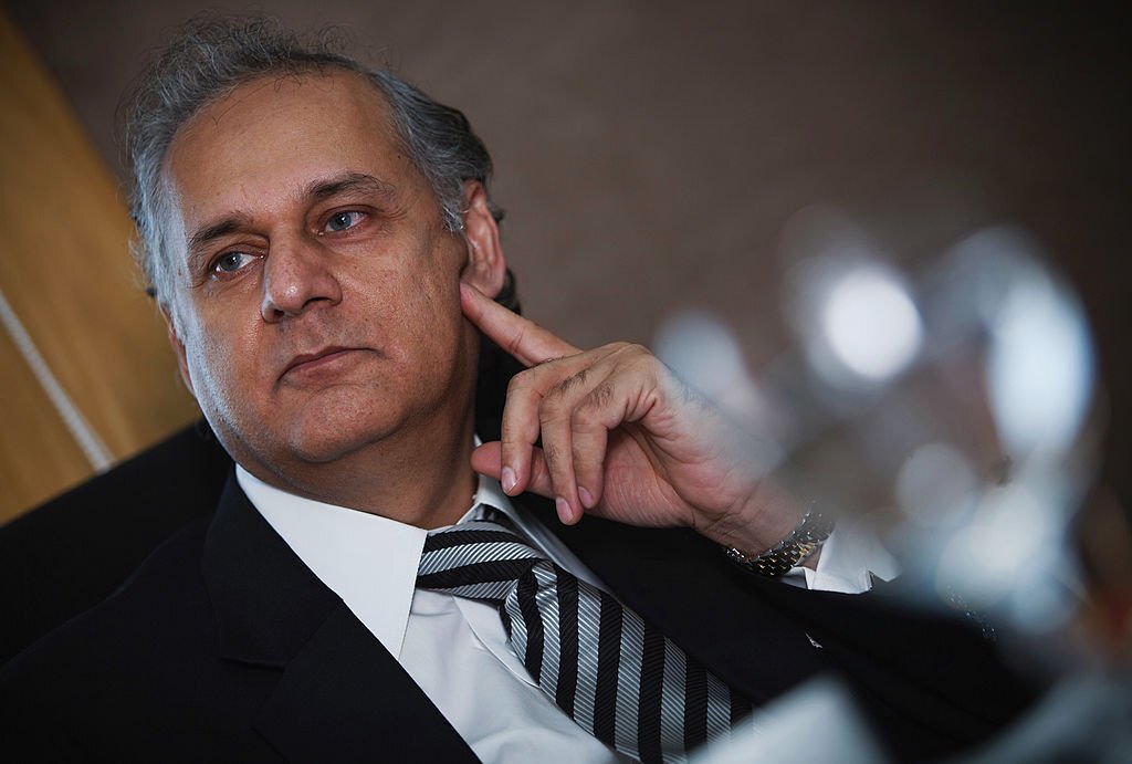 Sirajuddin Aziz sworn in as banking ombudsman by president