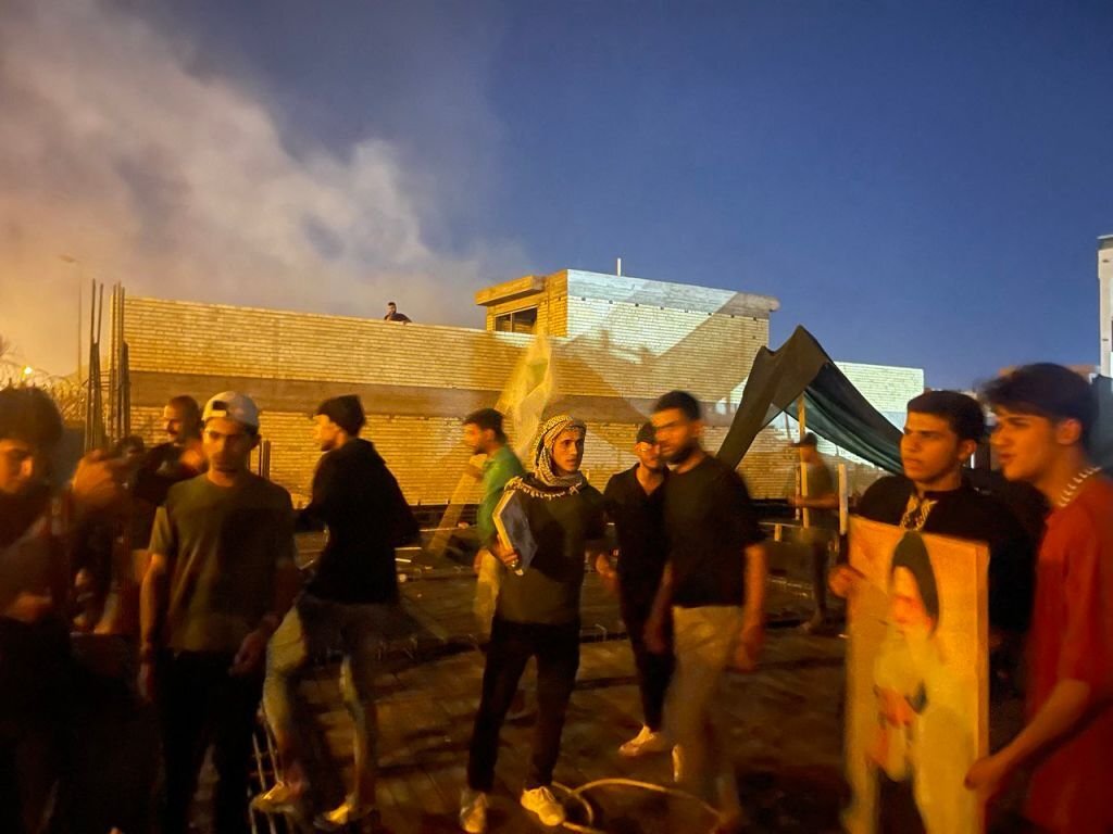 Iraqi protesters torch Swedish embassy in Baghdad