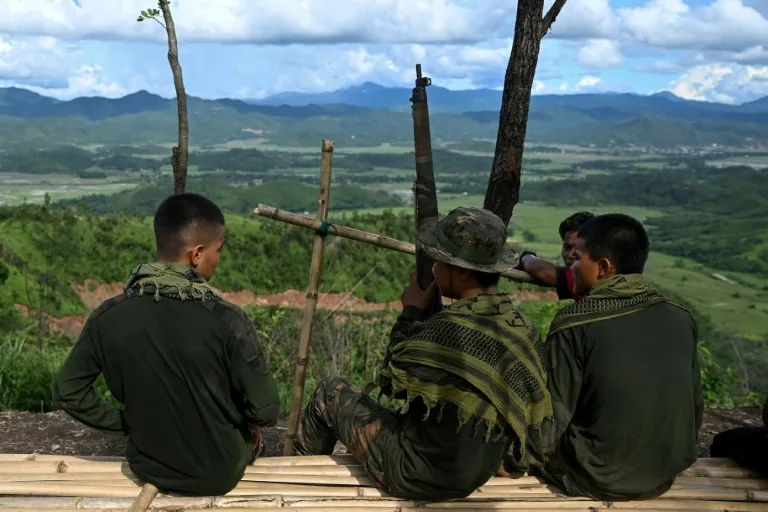 Militias ready for long fight in India's troubled Manipur