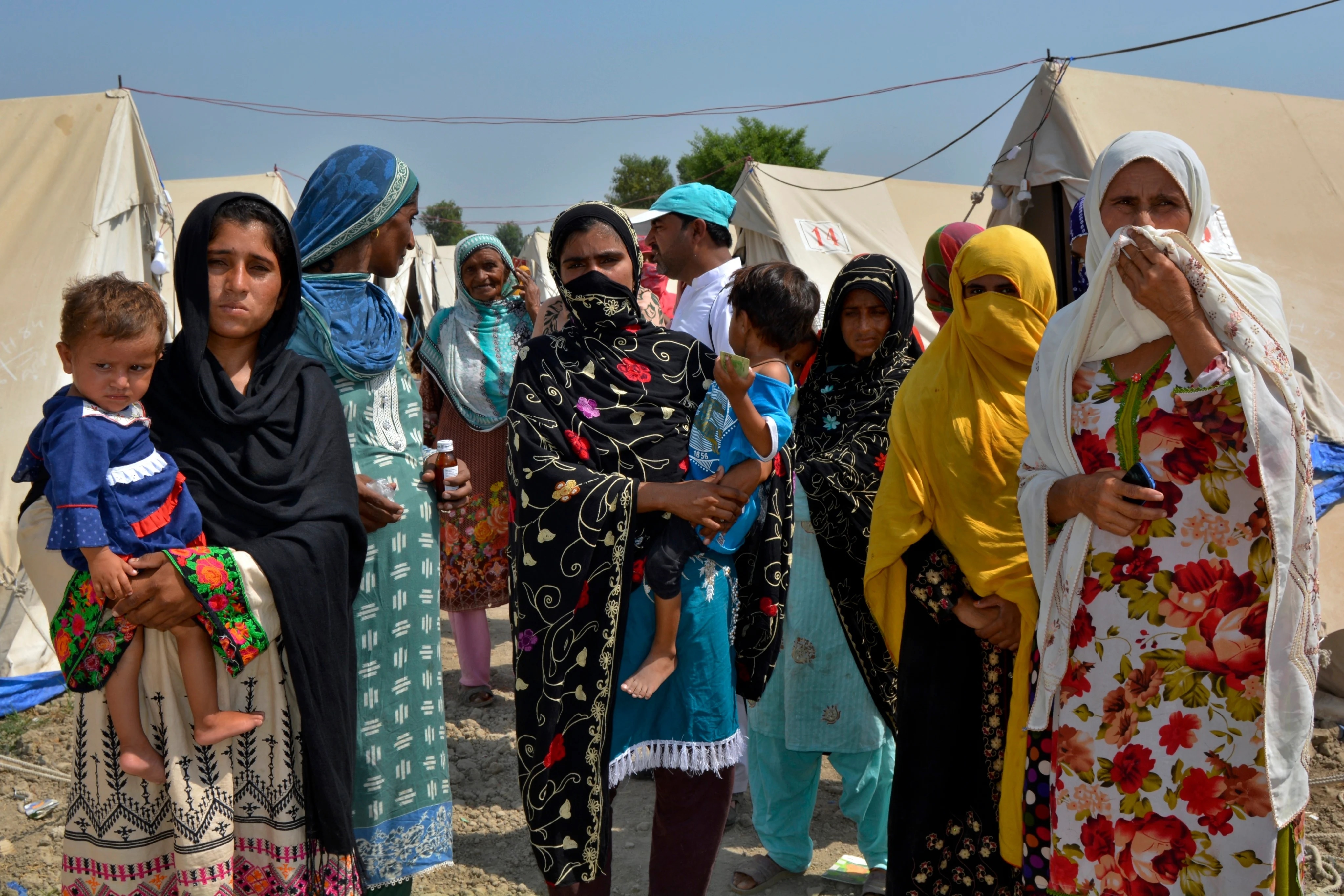 Flood-hit women present CoD to policymakers for pondering women specific issues at makeshift places