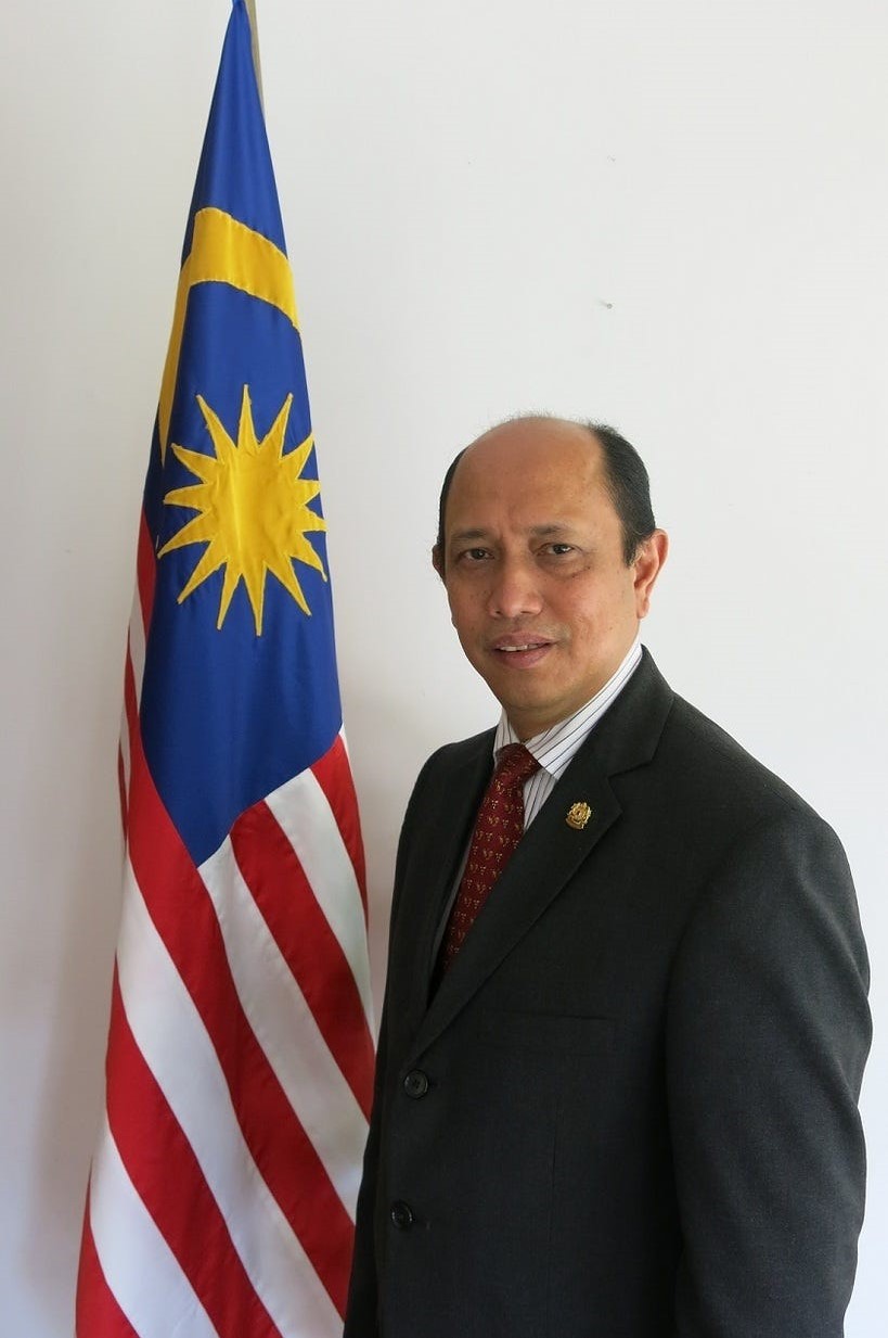Pak-Malaysia determined to enhance bilateral trade already reached $ 1.8b: HC Azlan