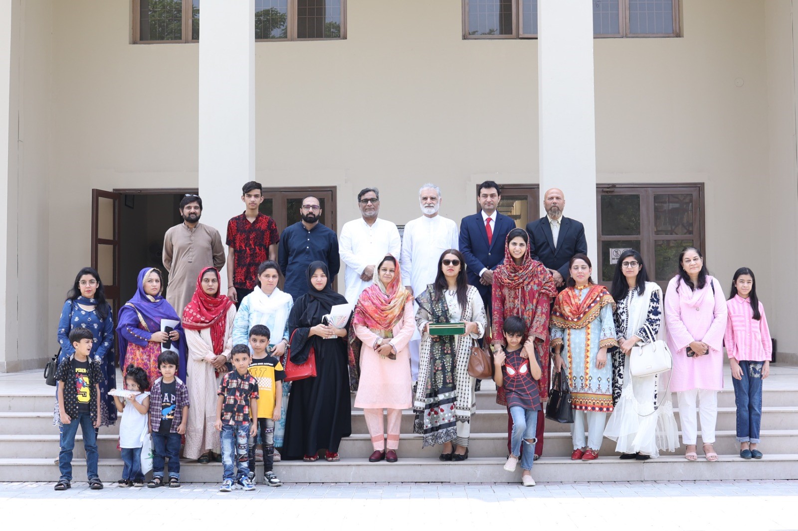 UoE hosts Karo Mumkin’s project launch, closing ceremony