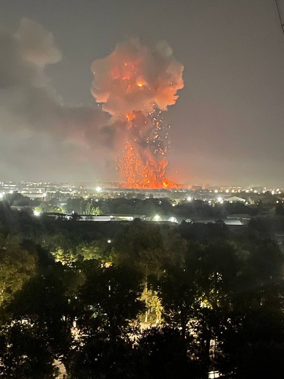 Huge explosion at Tashkent airport causes tremors felt over 30 km away