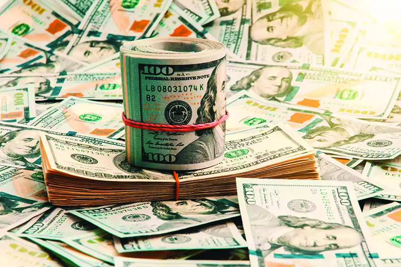 A multipolar financial system