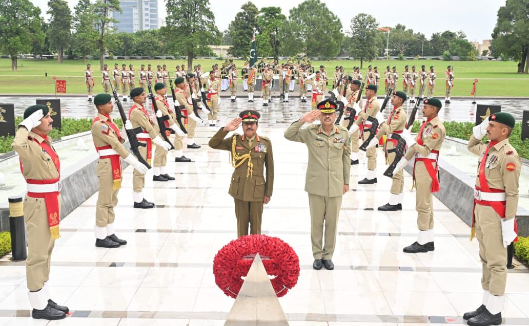Oman Army commander lauds Pakistan's efforts for regional peace