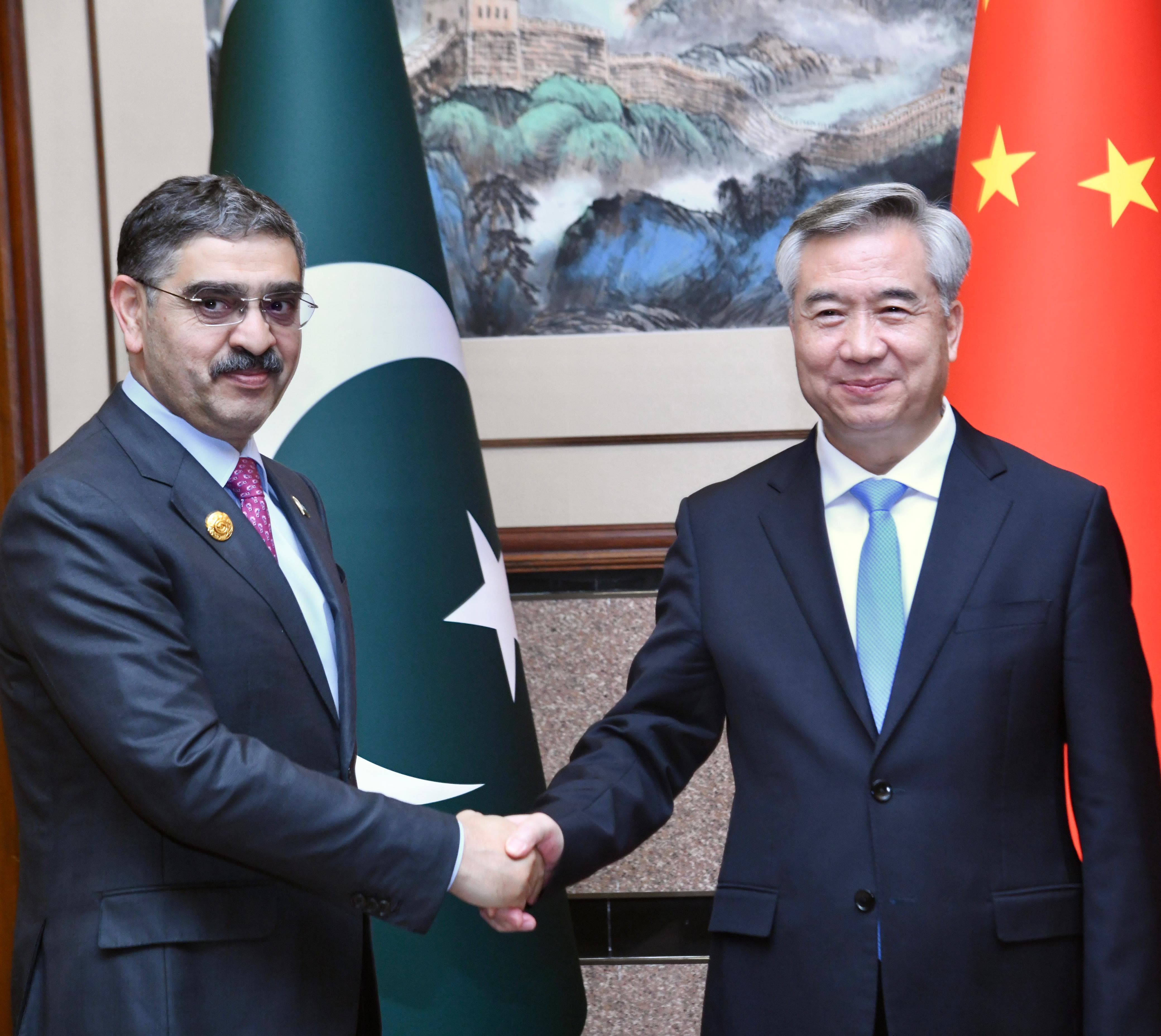 China, Pakistan vow to boost economic cooperation, high-quality CPEC development