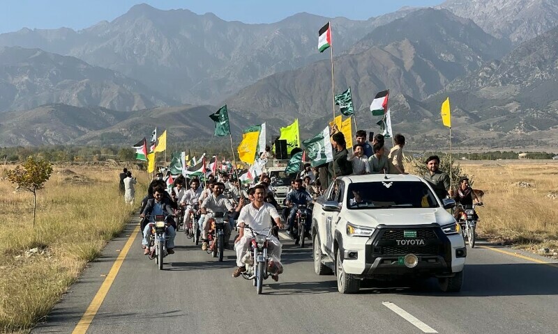 Thousands take to streets to show solidarity with Palestinian brethren