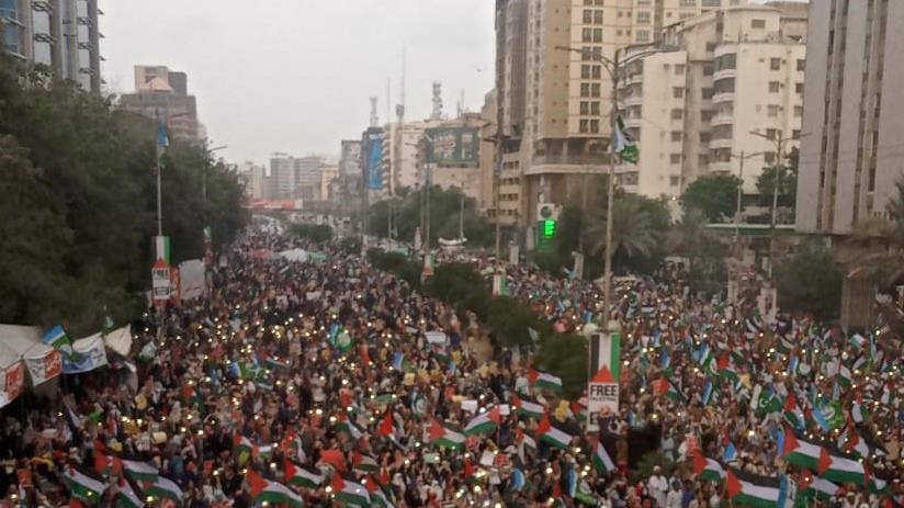 Karachi roads resound with pro-Palestine slogans as JI organizes bike rally