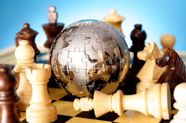 Global geopolitical strains and the need of flexibility