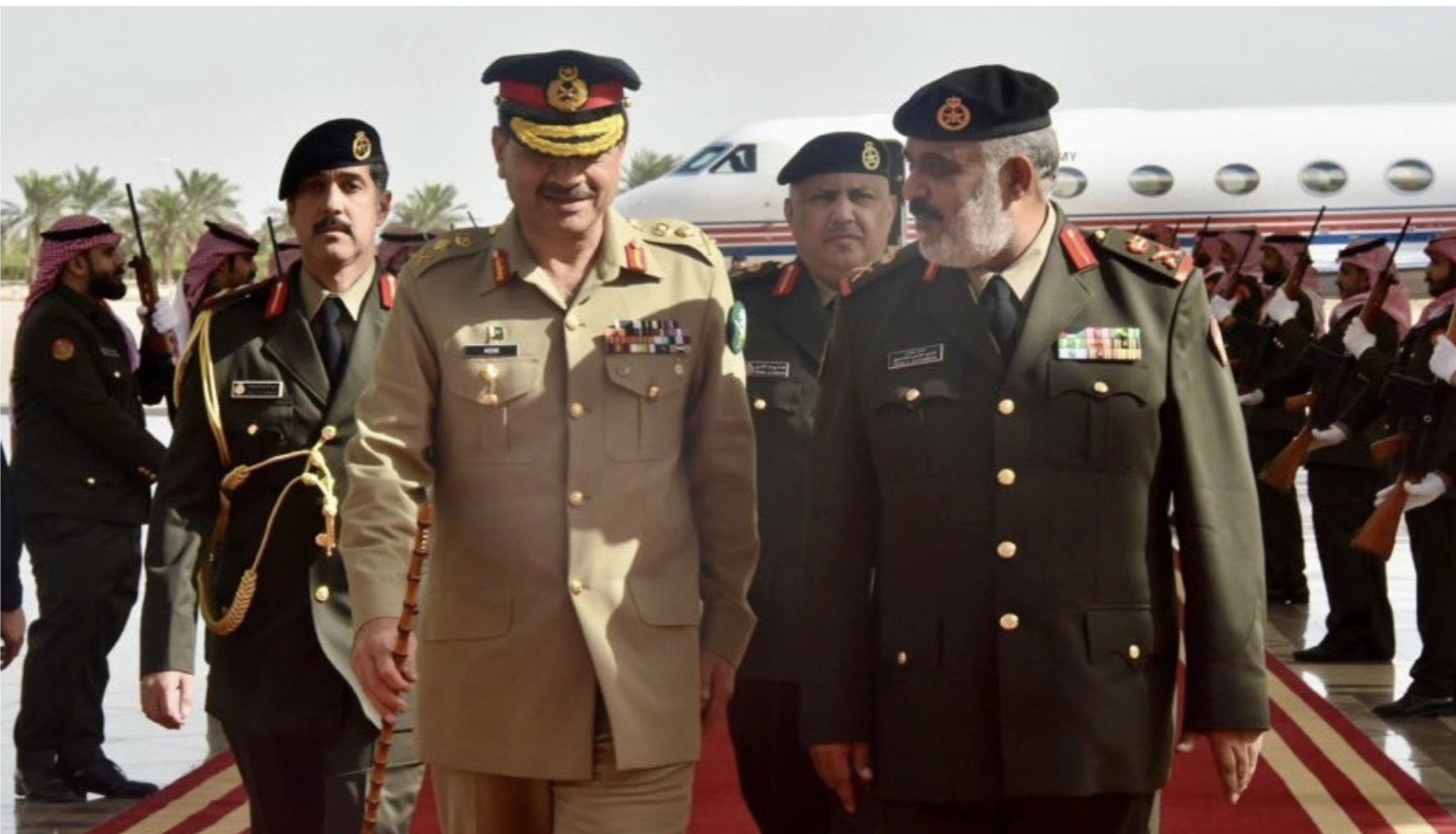 COAS, Kuwaiti Crown Prince discuss matters of mutual interest