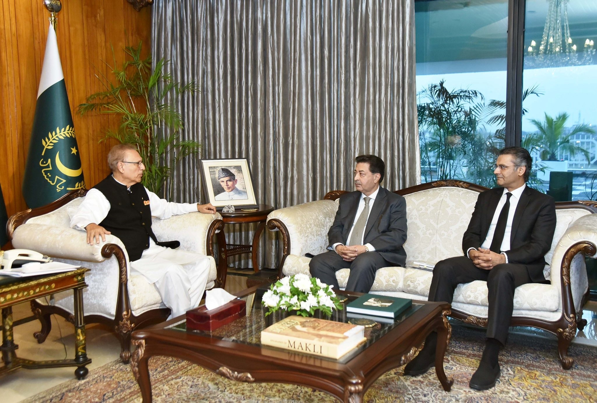 Meeting yields as President Alvi, CEC fix Feb 8 date for polls