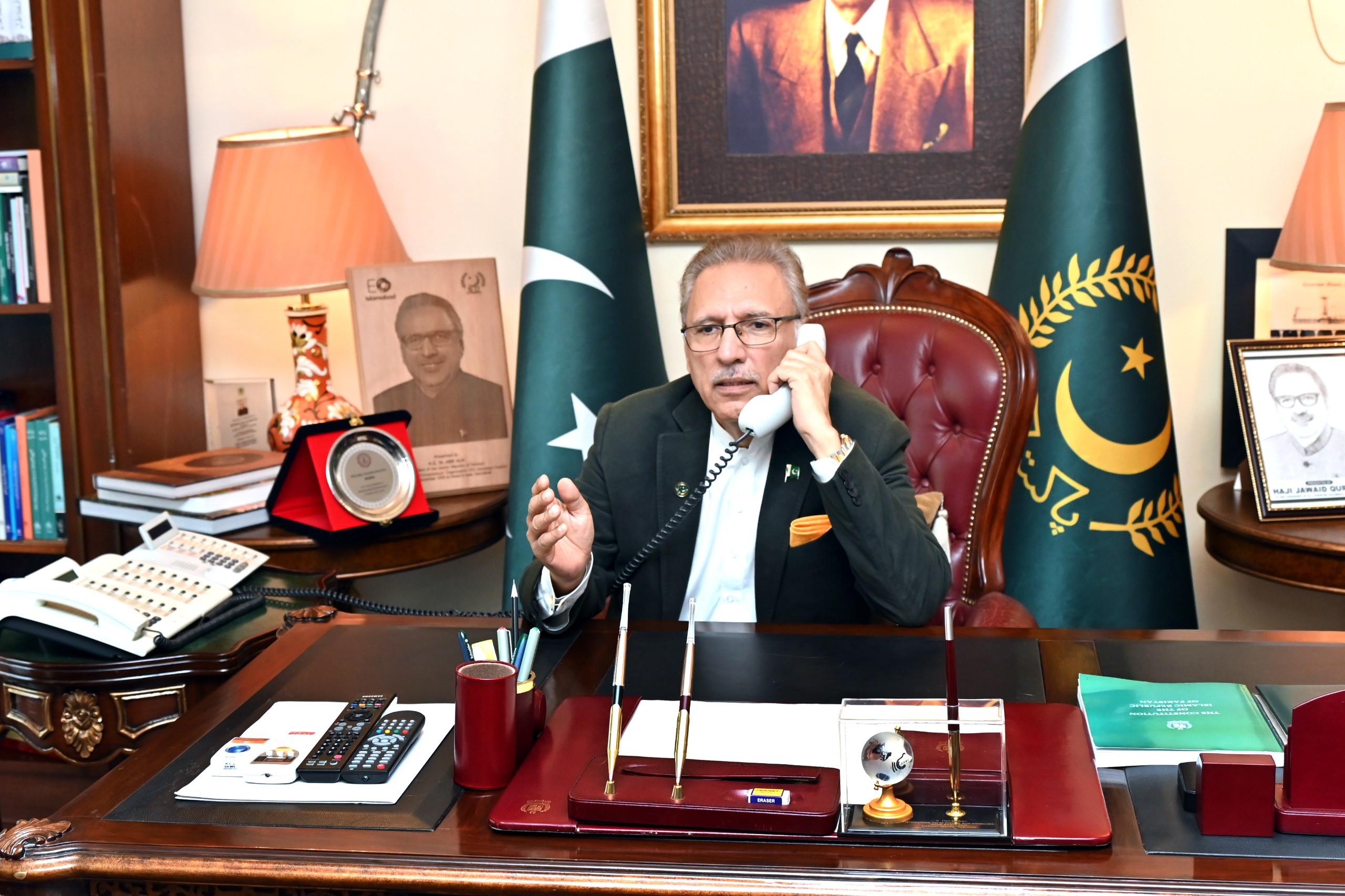 Dr Alvi assures Palestinian counterpart of Pakistan's continued support