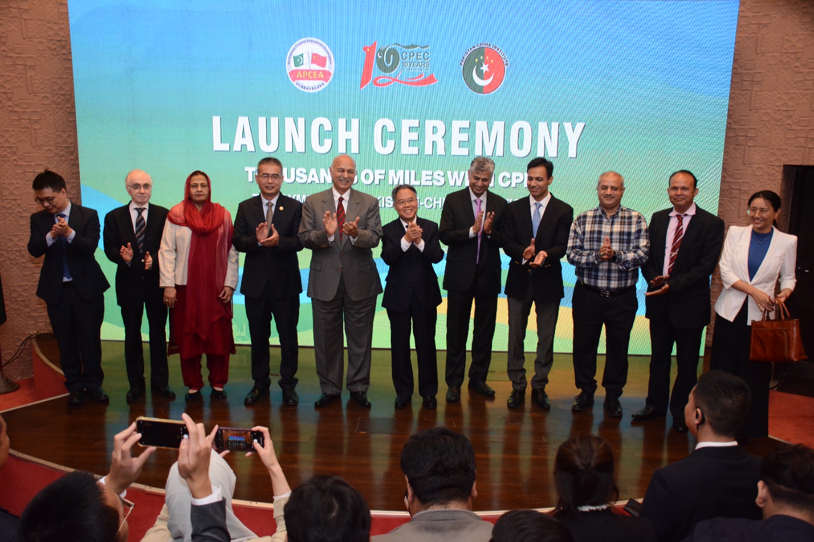 Chinese envoy for greater China-Pakistan media cooperation