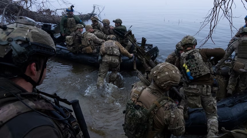 Ukrainian army says advancing at Dnipro river as drones target Kyiv