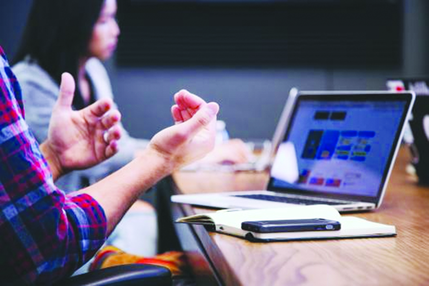 How to counter online extremism?
