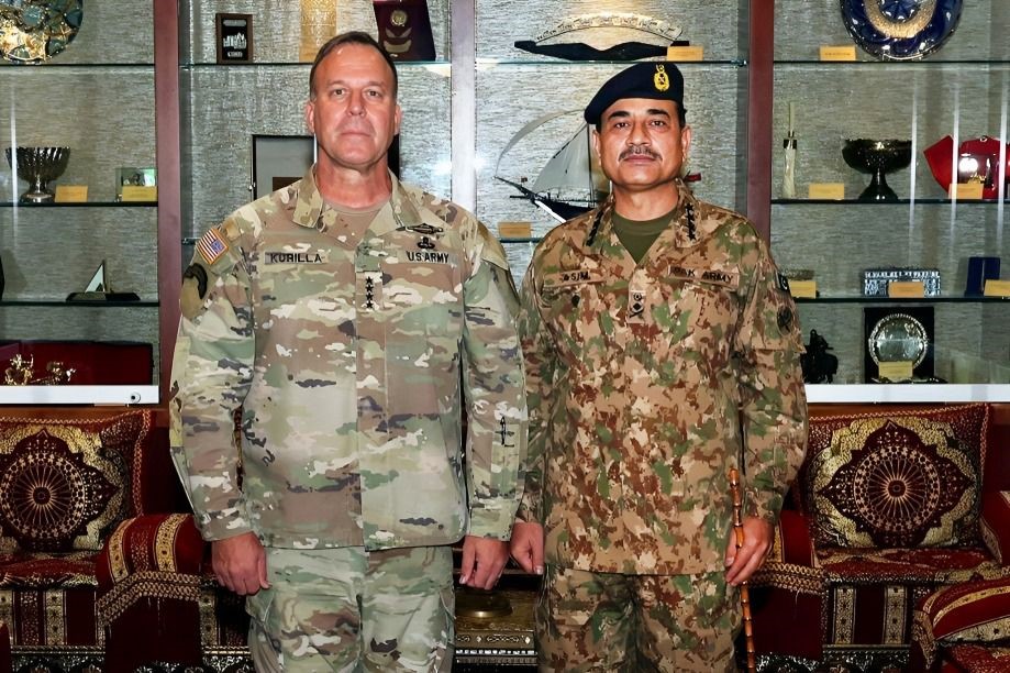 COAS, US Centcom chief discuss matters of shared interests, regional security