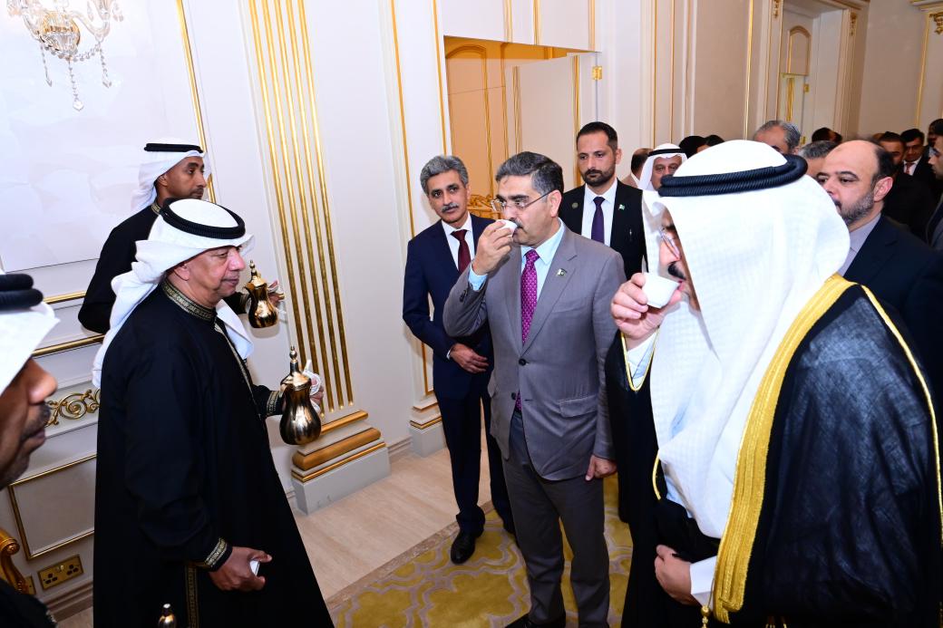 PM visits Kuwait to offer condolences on demise of Emir Nawaf