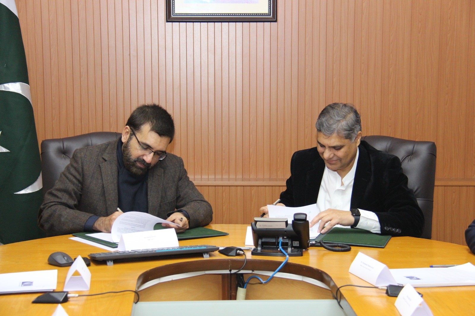 PEF, VU team up to impart IT courses to students enrolled on PEF schools