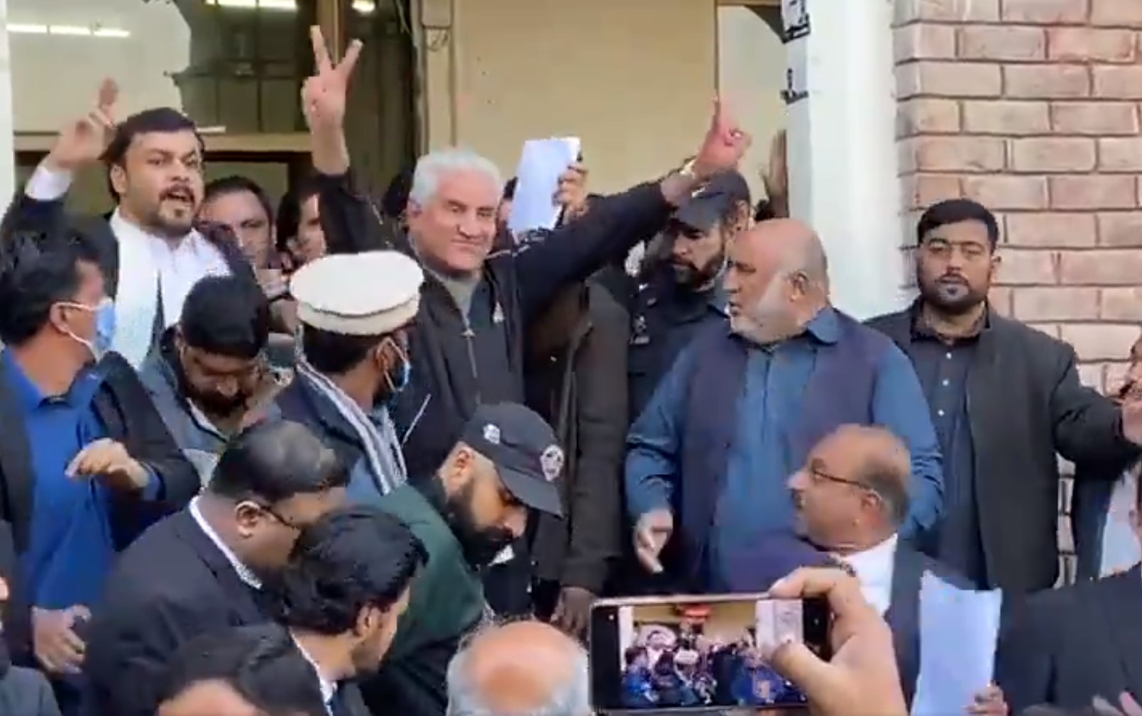 Shah Mehmood Qureshi vows to lead demonstration on canal issue from jail