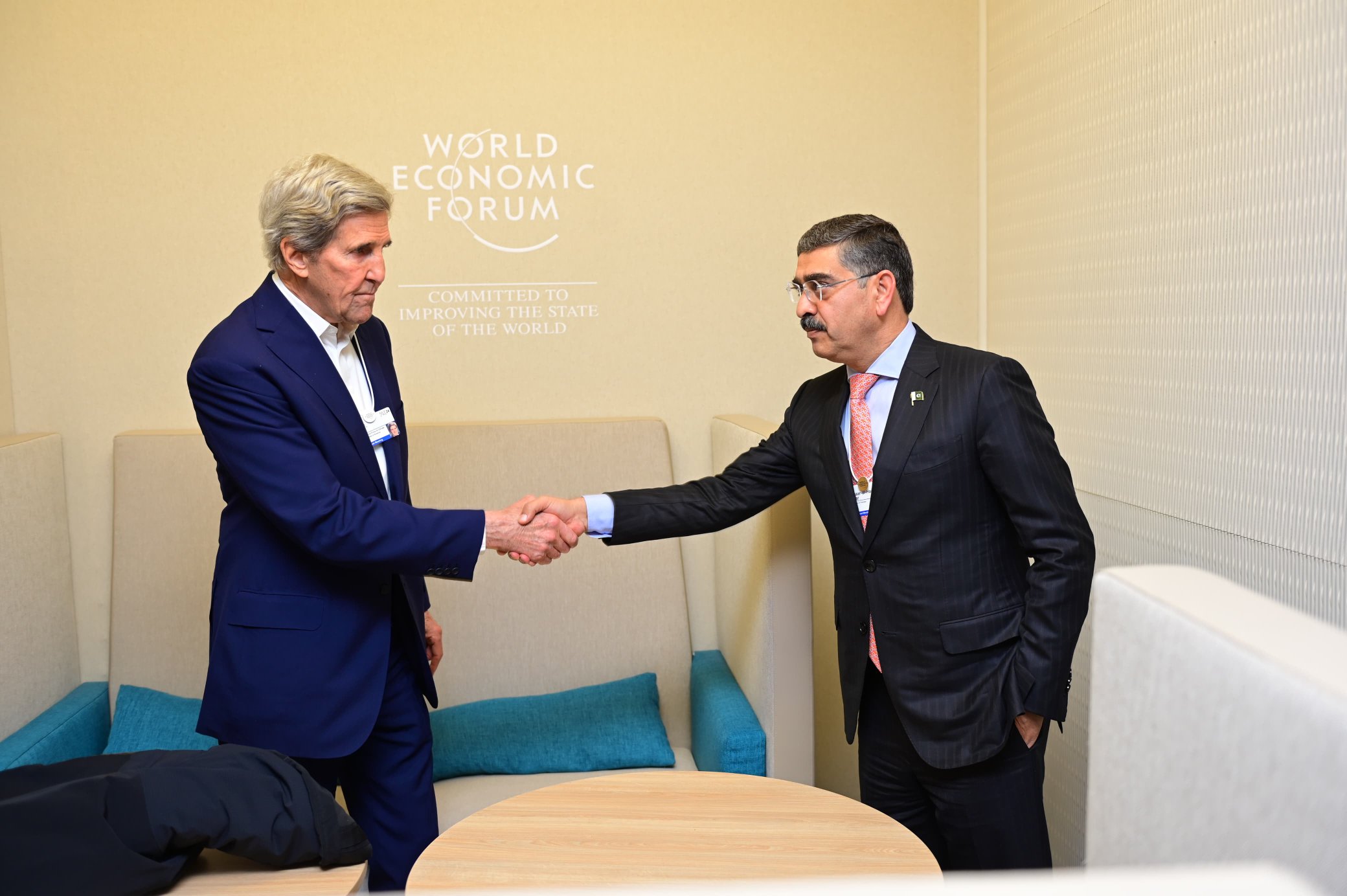 PM Kakar meets world leaders on sidelines of WEF Summit