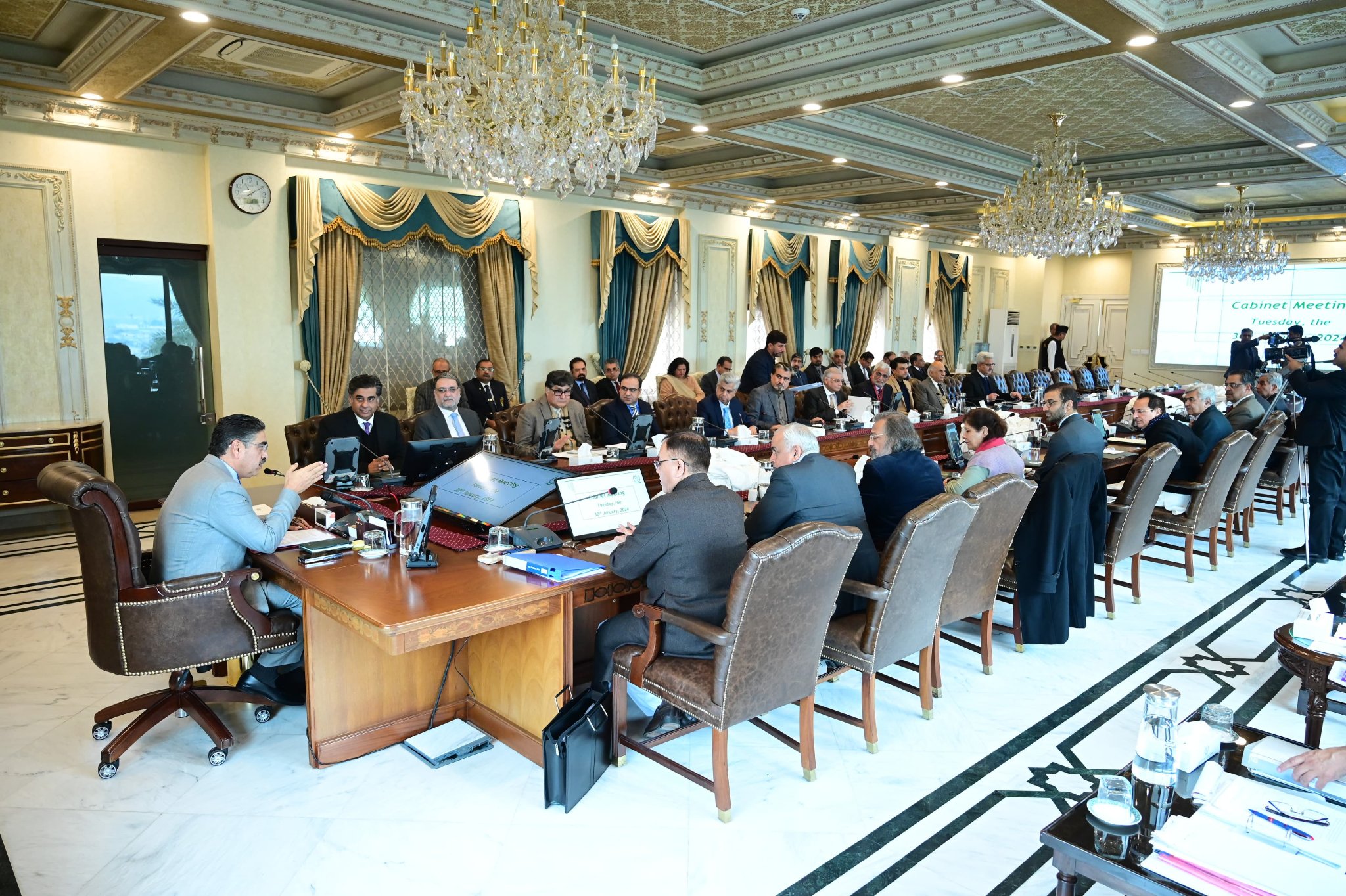 Caretaker Cabinet thumbs up to FBR’s restructuring, digitisation