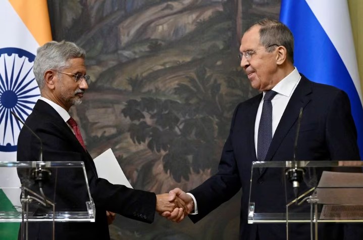 India pivots away from Russian arms, but will retain strong ties