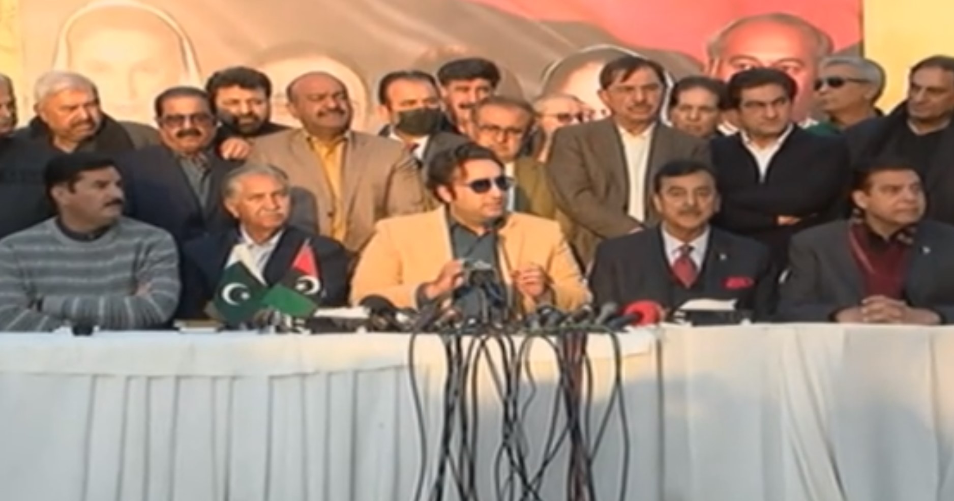 PPP to back PML-N form govt in Centre, but will not join cabinet: Bilawal