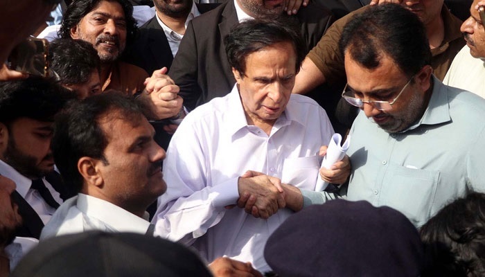 LHC grants bail to Pervaiz Elahi in illegal appointment case