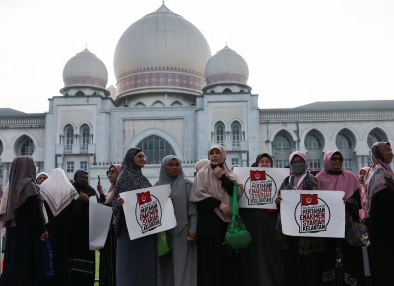 Malaysia's top court strikes out some Islamic laws in landmark case