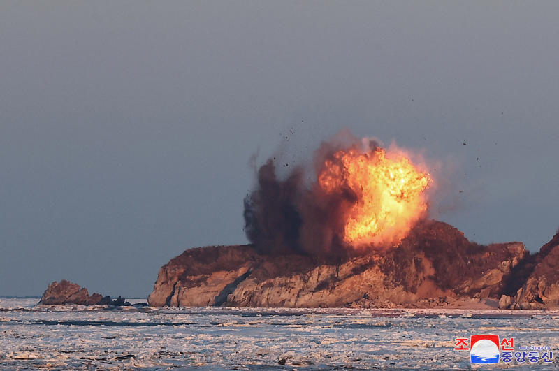 North Korea fires multiple cruise missiles