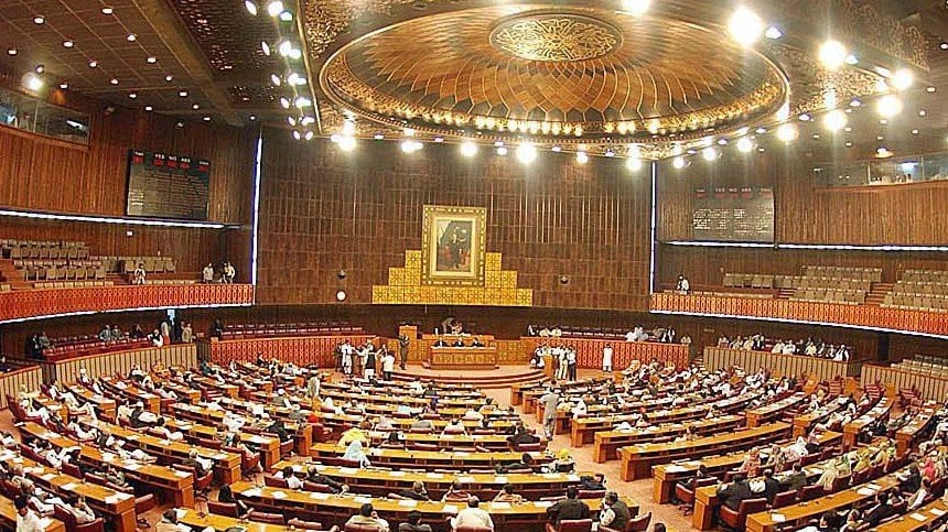 Senate committee tackles Pakistan's critical water waste and extraction issues