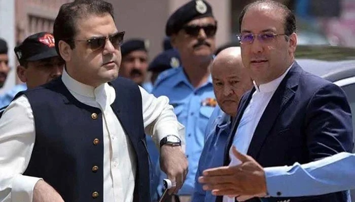 Hussain, Hasan Nawaz 'land in Lahore' after suspension of arrest warrants
