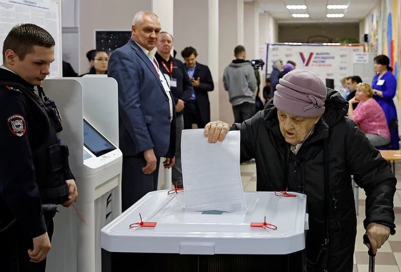 Ukraine attacks Russian city and refinery on second day of presidential election