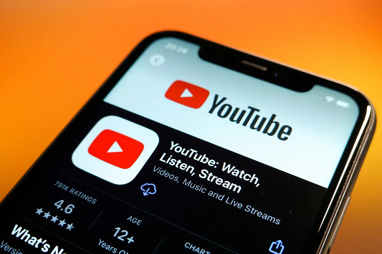Watching certain kind of YouTube videos can land you on FBI watchlist: Report