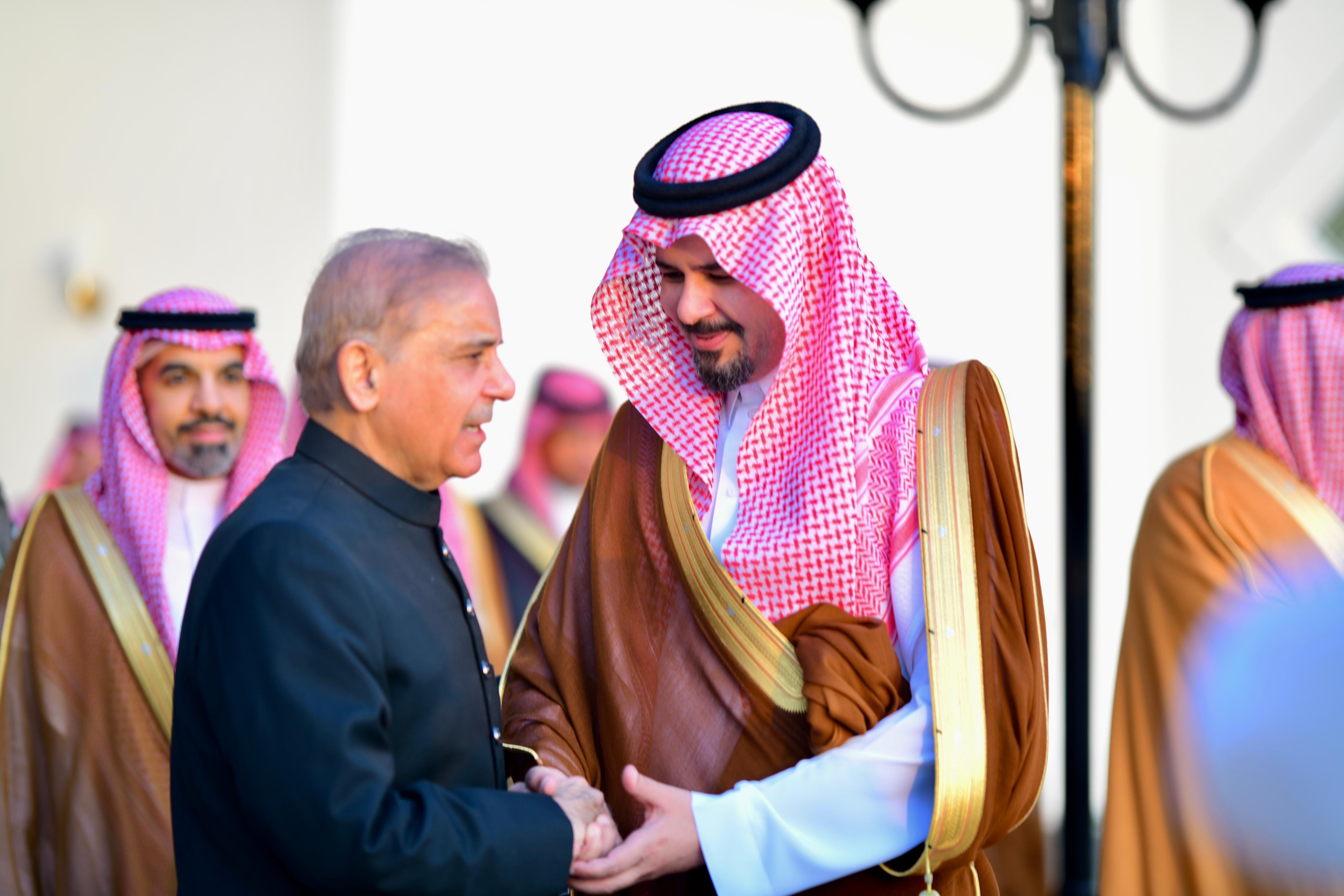 PM Shehbaz reaches Saudi Arabia on first foreign visit since election