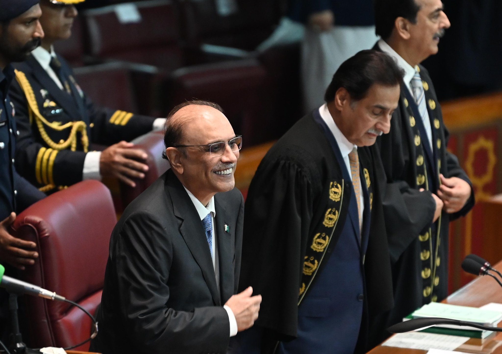President calls for making a fresh start to end political polarisation
