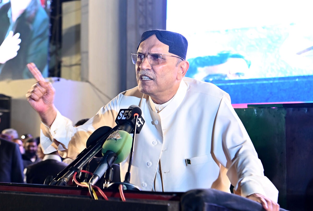 President Zardari arrives in Lahore on two-day visit