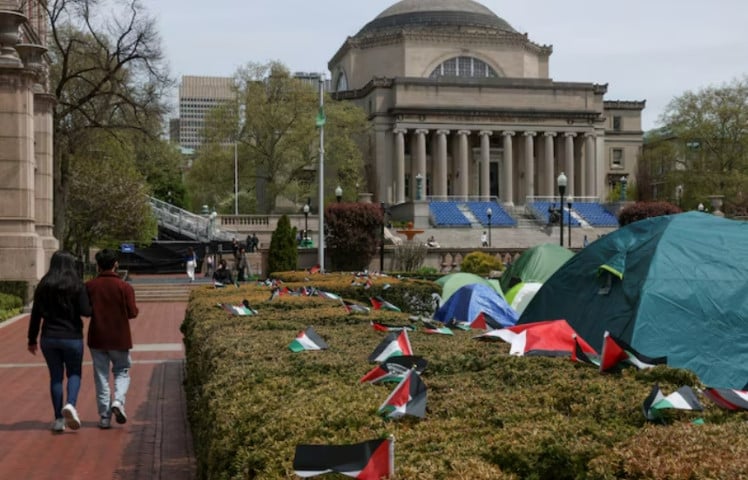 Police arrest scores of pro-Palestinian protesters on US university campuses
