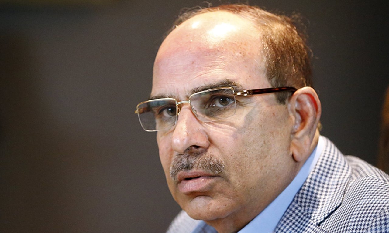 Malik Riaz's cryptic tweet raises questions about who is pressurising him and for what