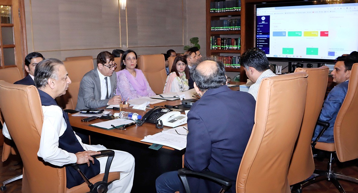 UCs to get loader rickshaws for Suthra Punjab Program: CS