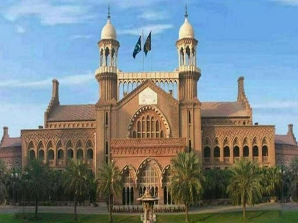 LHC rejects plea challenging Dar’s appointment as deputy PM